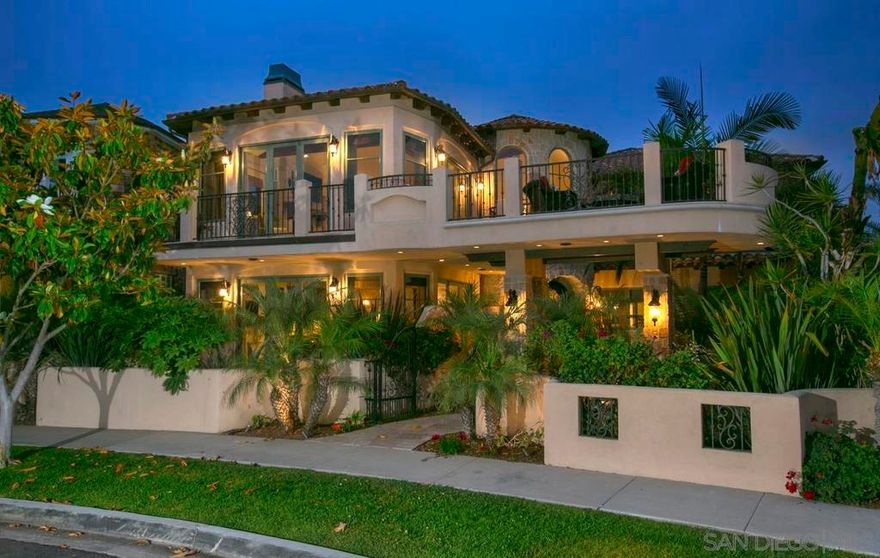 Ocean view 6bd/7ba home, just three doors from the beach! Enjoy warm sunsets over the water from your rooftop deck. Two full kitchens, game room, 2 outdoor fire pits plus a guest house with bath and kitchenette. Elevator, Dolby surround throughout, tastefully fitted and exquisitely furnished. Perfect for large or dual family vacation!  Available January 1, 2026