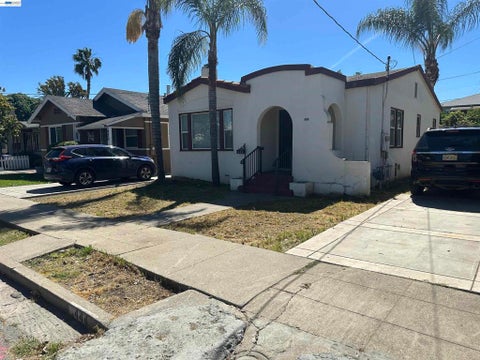 Photo of 444 E 12th St St, Pittsburg, CA 94565 (MLS # 41142428)