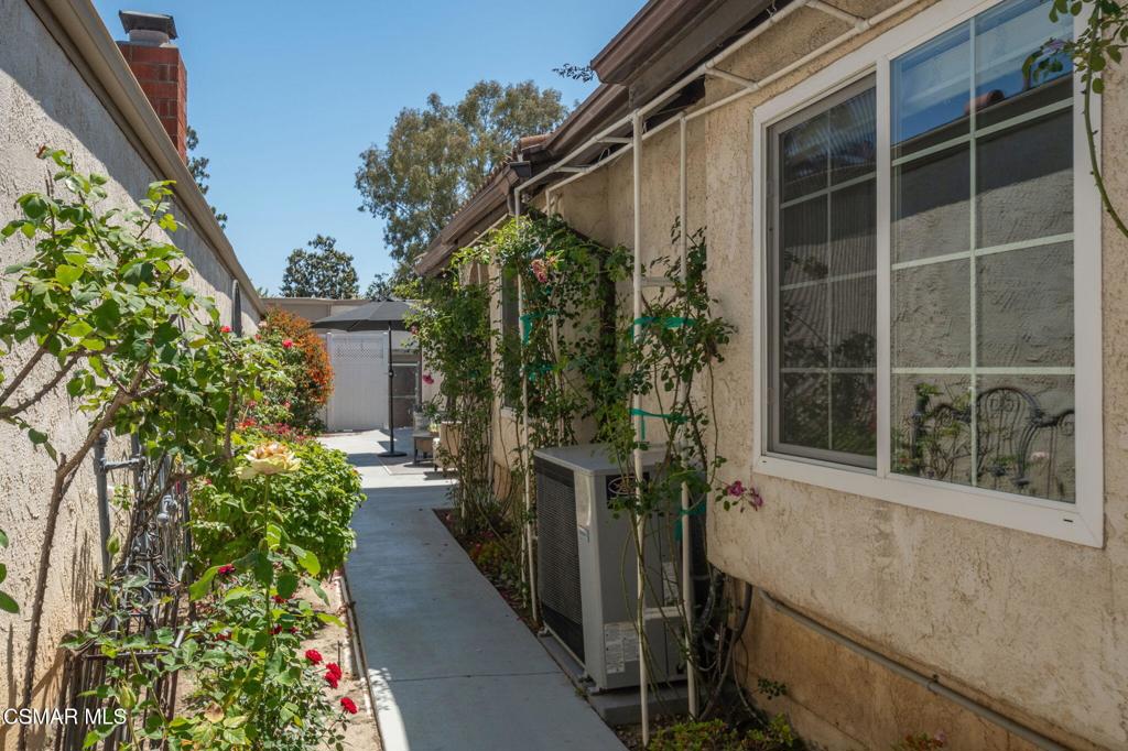 2144 Chandler Street