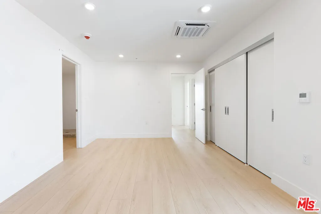 Cypress, California 90630, United States, 3 Bedrooms Bedrooms, ,3 BathroomsBathrooms,Residential,Active,239252