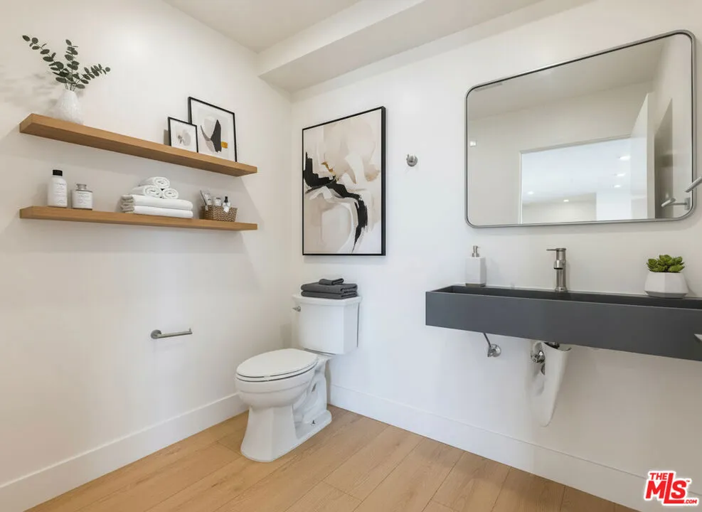 Cypress, California 90630, United States, 3 Bedrooms Bedrooms, ,3 BathroomsBathrooms,Residential,Active,239252