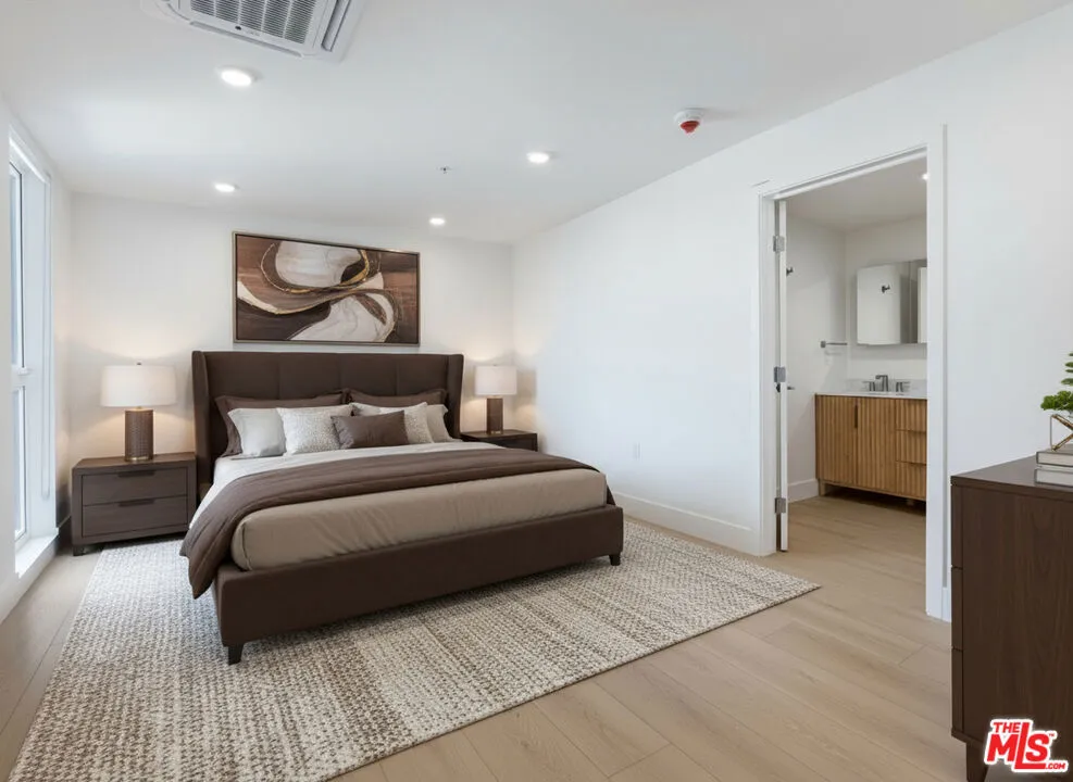 Cypress, California 90630, United States, 3 Bedrooms Bedrooms, ,3 BathroomsBathrooms,Residential,Active,239252