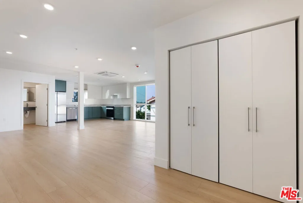 Cypress, California 90630, United States, 3 Bedrooms Bedrooms, ,3 BathroomsBathrooms,Residential,Active,239252