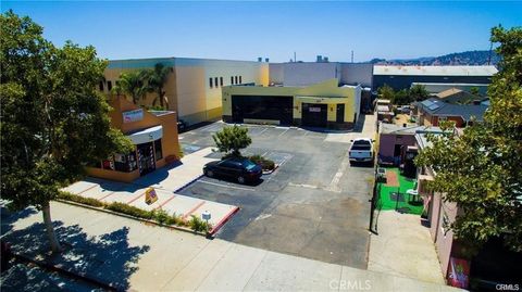 Photo of 1470 W Holt Ave, Pomona, CA 91768 (MLS # CV26063686)