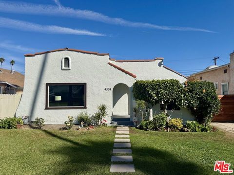 Photo of 4324 2nd Avenue, Los Angeles, CA 90008 (MLS # 26645191)