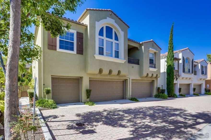 Welcome to this charming and delightful townhome located in Scripps Ranch featuring a desirable floor plan. Spacious living space with floor to ceiling windows which draws in all that natural light, END UNIT for extra privacy, Modern kitchen ALL with recently remodeled high-end Calacatta Tess quartz counter tops including Island, New Blanco Silgranit sink with Linos faucet, soap dispenser and disposal, Gorgeous refinished white kitchen cabinets & drawers, plus freshly painted throughout, Glossy hardwood floors, Kitchen with center island plus dining area allows for plenty of room for cooking with family or guest, Gas Fireplace in living, Plenty of recessed lighting in kitchen areas "Each bedroom on opposite end of living area perfect for privacy", Vaulted ceilings, Balcony, Laundry room w/full size stackable washer/dryer, and Refrigerator, Central A/C unit replaced in 2019, Extra-large (attached garage), Primary bedroom with double vanity sinks, lots of counter space plus walk-in closet. Extra parking space #206, Lake Miramar just around the corner great for boating, hiking, walking or fishing, Complex features pool/spa, BBQ, & tot-lot, Shop and compare!