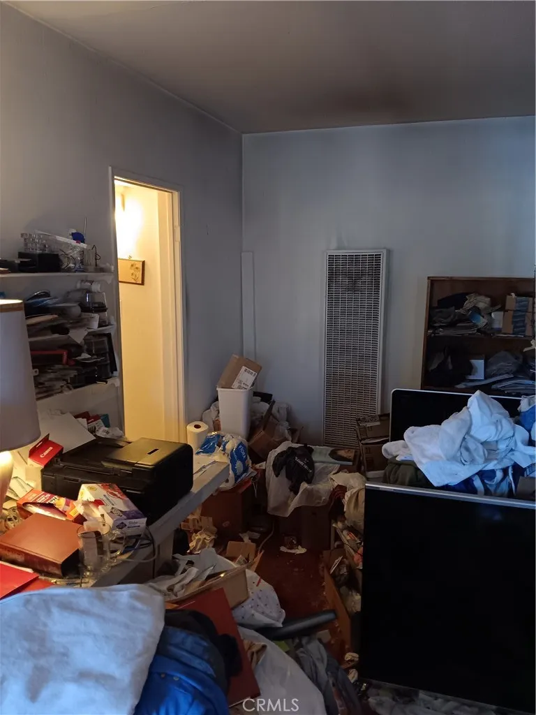 South Gate, California 90280, United States, ,Residential,Active,165608