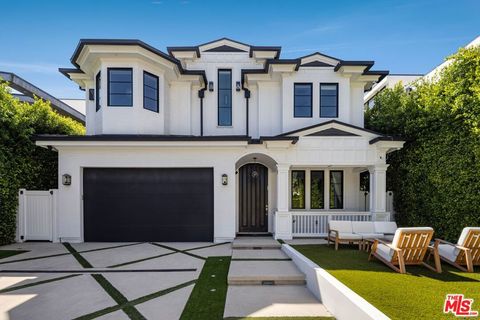 Tiny photo for 843 N Spaulding Avenue, Los Angeles, CA 90046 (MLS # 26837141)