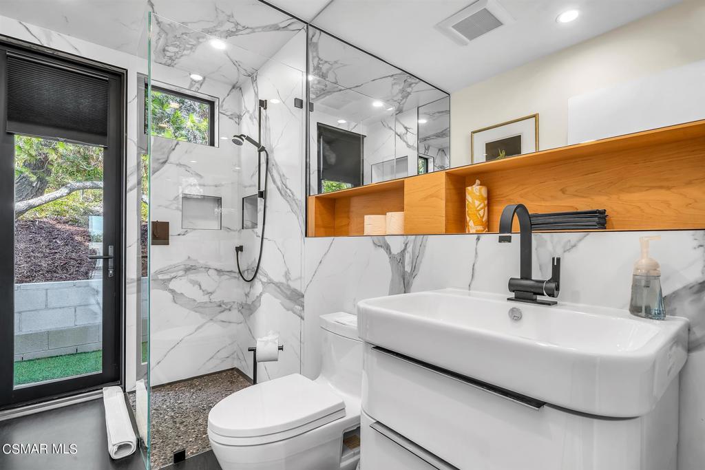 Not Applicable - 1007242 - Residential Lease