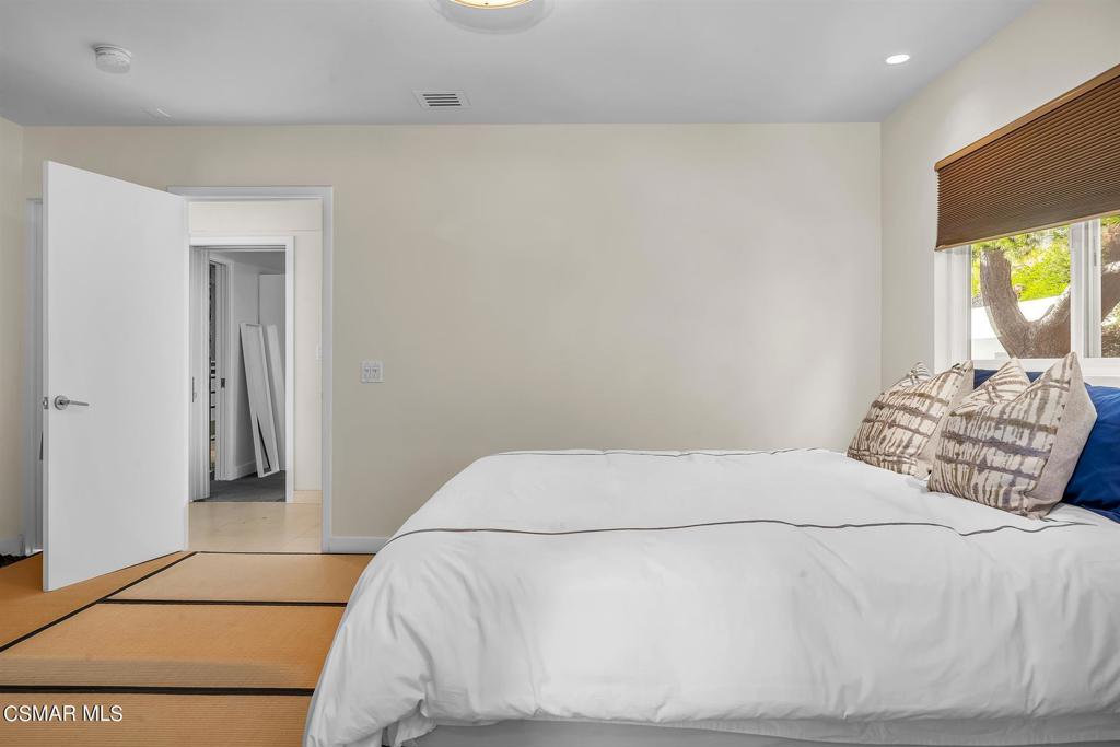 Not Applicable - 1007242 - Residential Lease