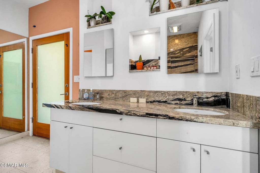 Not Applicable - 1007242 - Residential Lease