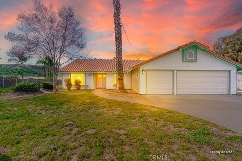 Photo of 669 N Meridian, Hemet, CA 92544 (MLS # SW25276826)