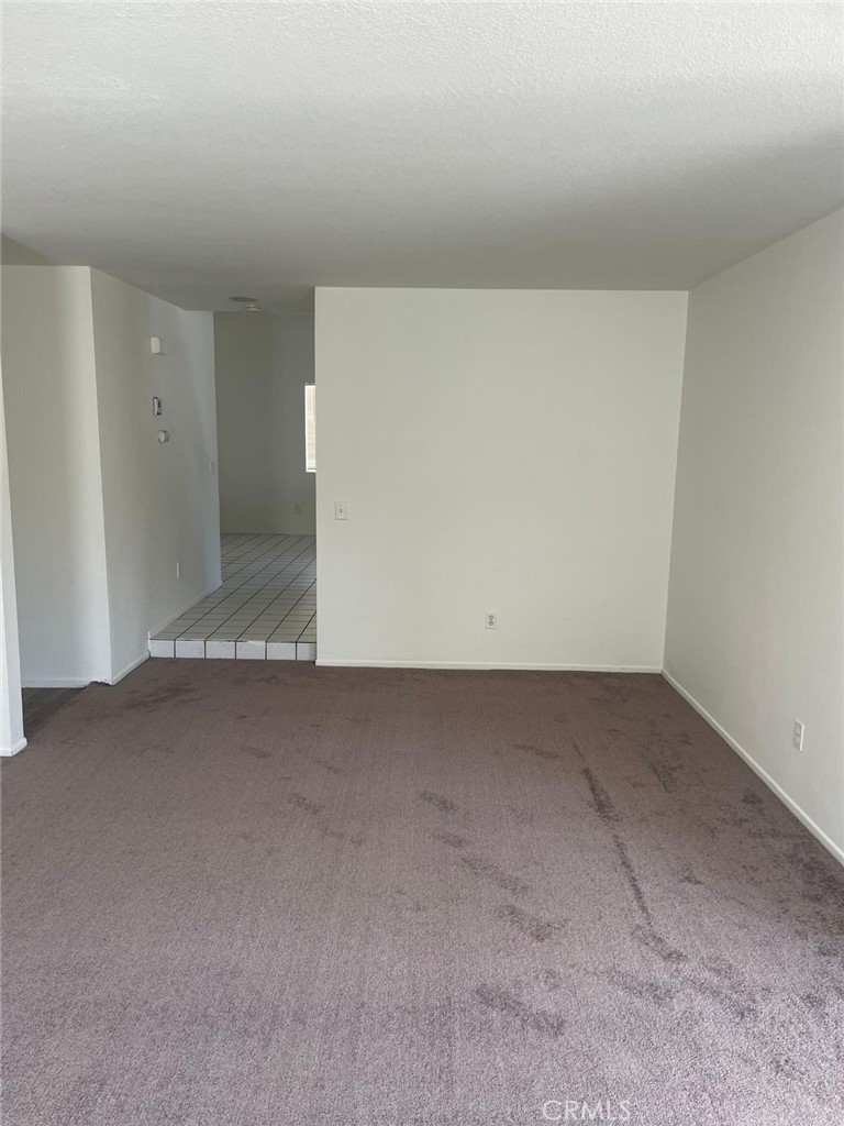 1658 E Avenue J4