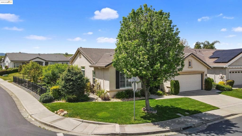 Photo of 746 Richardson Dr Dr, Brentwood, CA 94513 (MLS # 41118416)