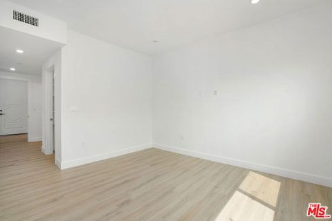 Tiny photo for 1832 S Barrington Avenue #201, Los Angeles, CA 90025 (MLS # 25607379)