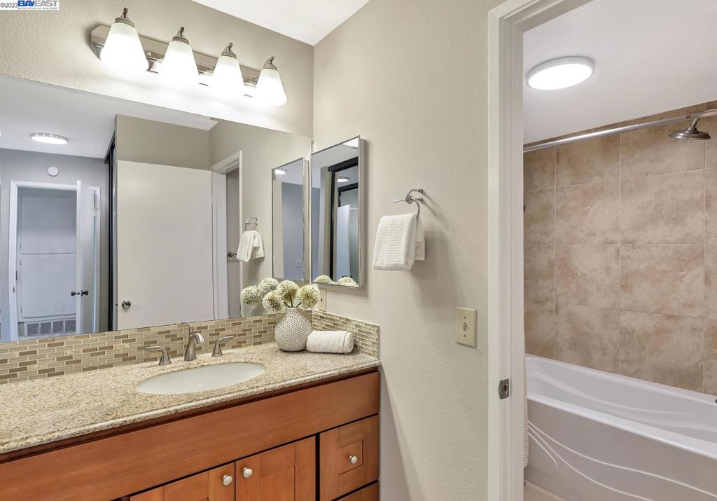 ARDENWOOD VILLAG - Residential