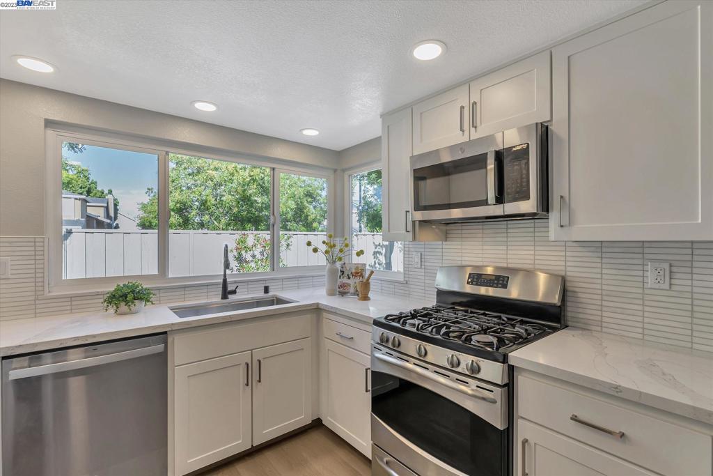 ARDENWOOD VILLAG - Residential