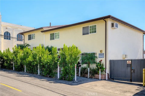 Photo of 7176 Valmont Street, Tujunga, CA 91042 (MLS # GD26219233)
