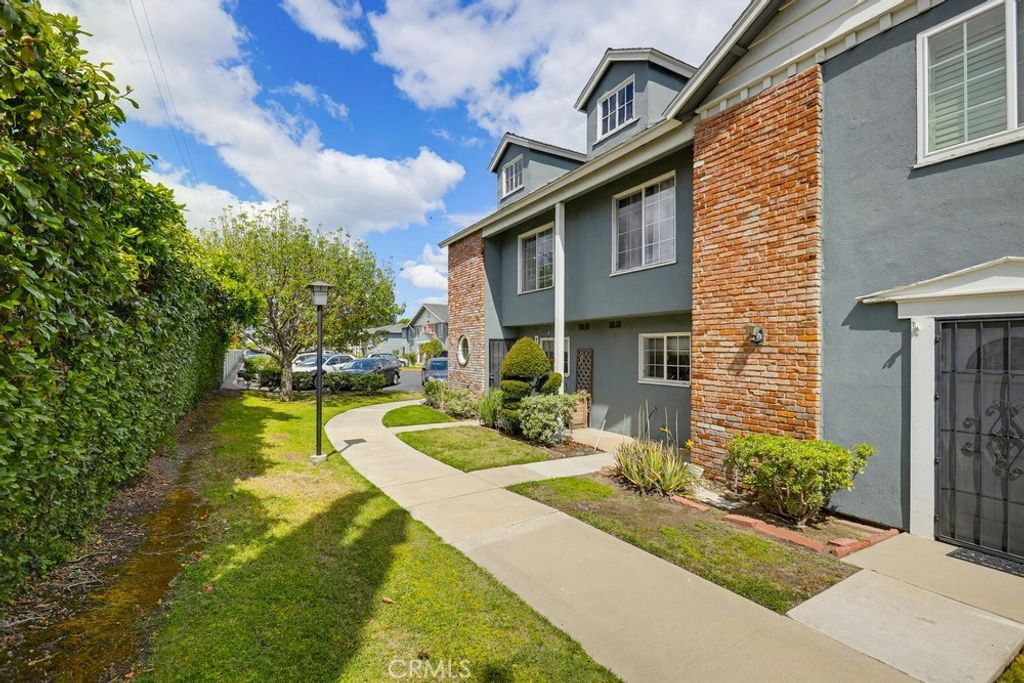 Photo of 7194 Santa Isabel Cir, Buena Park, CA 90620 (MLS # PW26092060)
