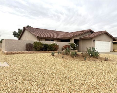 Photo of 27424 Cloverleaf Drive, Helendale, CA 92342 (MLS # HD25278148)