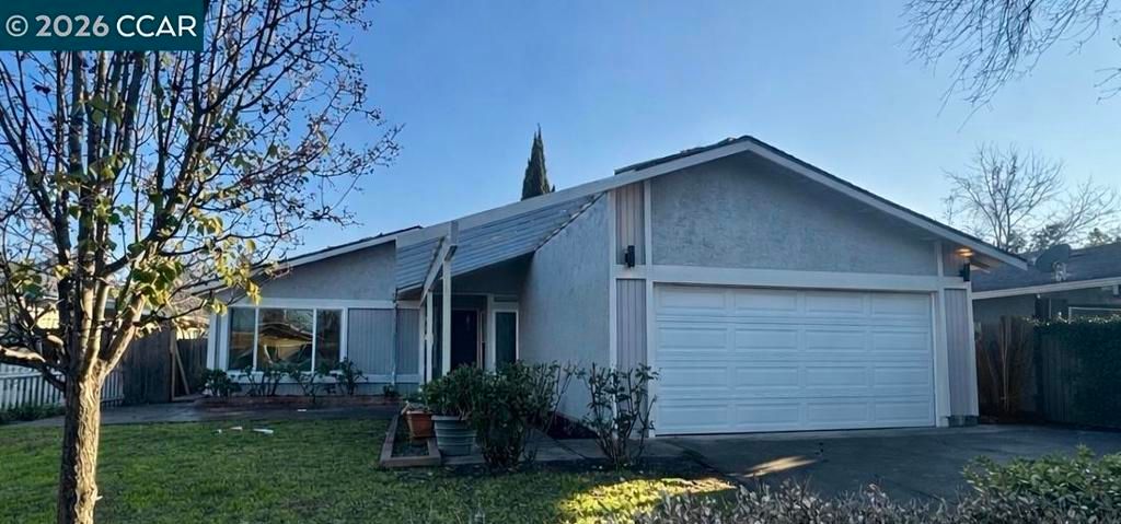 Photo of 714 Fordham Dr Dr, Stockton, CA 95210 (MLS # 41121078)