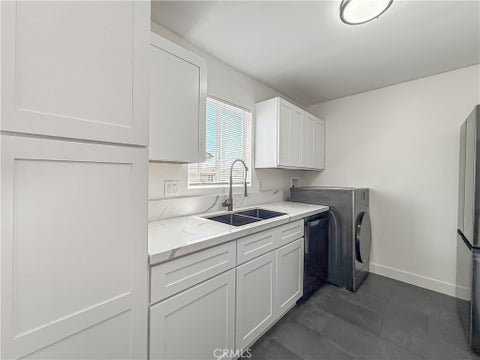 Tiny photo for 5107 Jefferson SQ, Oxnard, CA 93033 (MLS # SR26184937)
