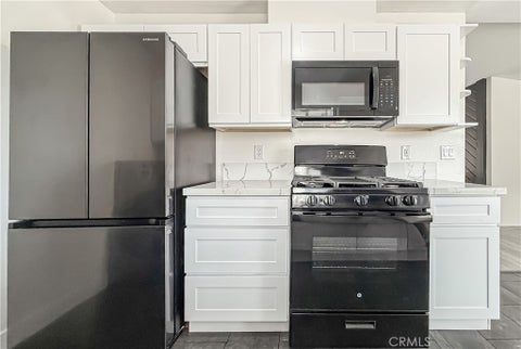 Tiny photo for 5107 Jefferson SQ, Oxnard, CA 93033 (MLS # SR26184937)