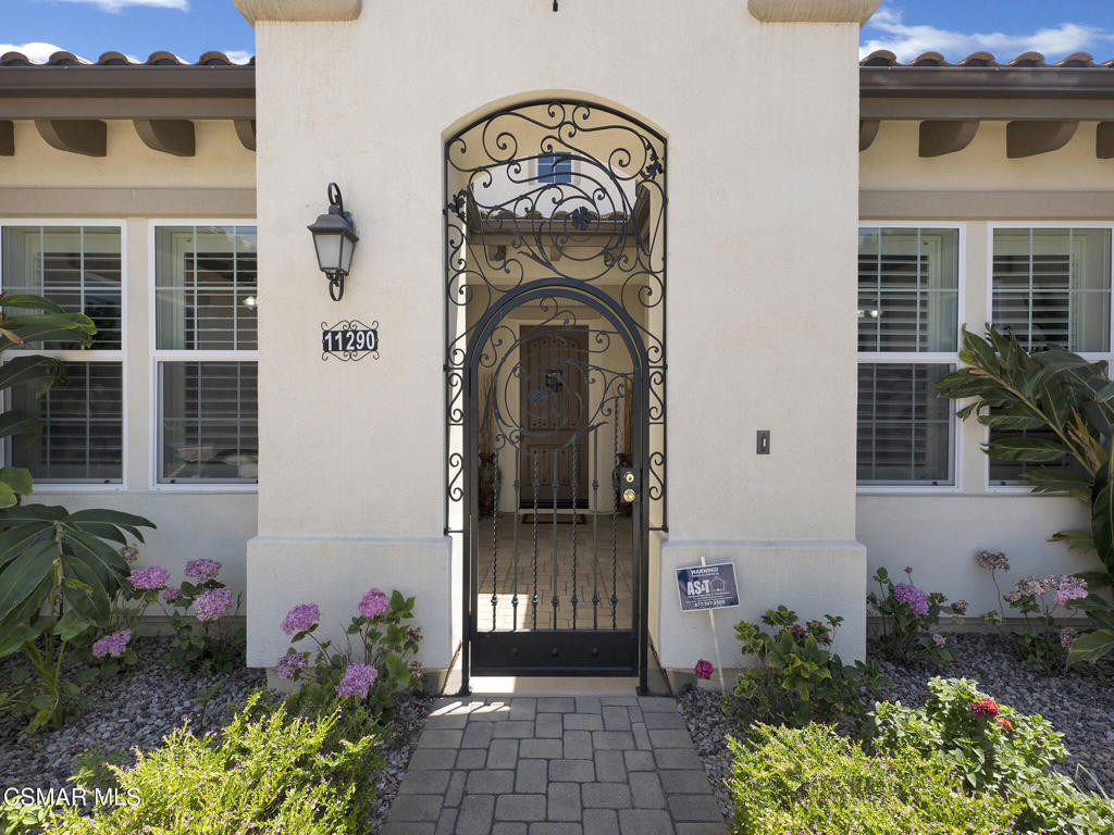 11290 Crenshaw Street