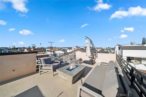 417 1/2 Poinsettia Avenue Corona Del Mar CA 92625