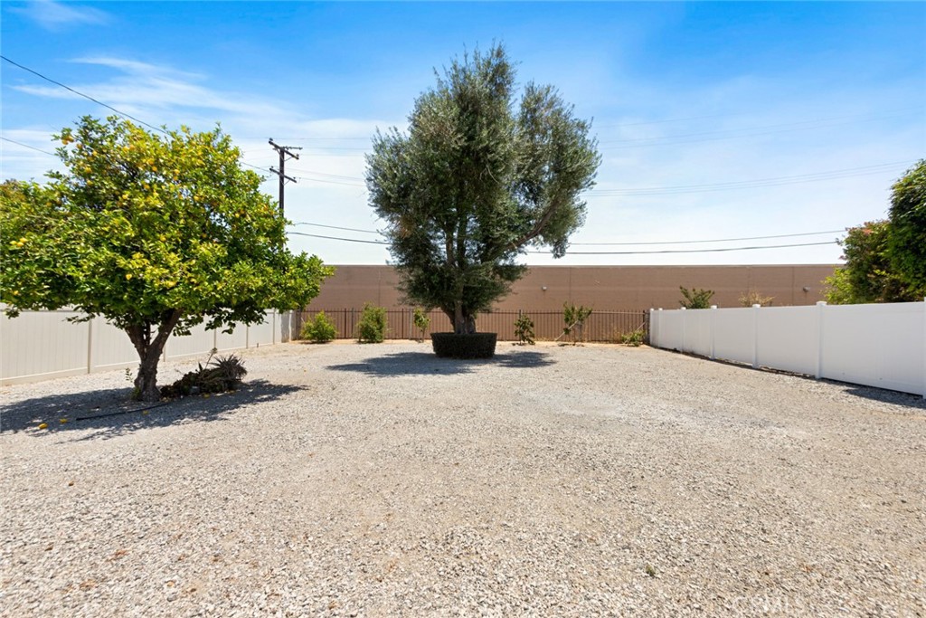 The Acre Tract - Residential Lease