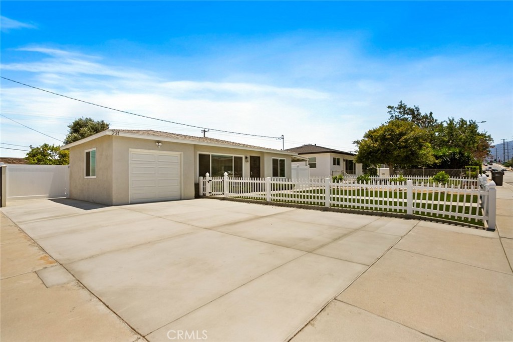 The Acre Tract - Residential Lease