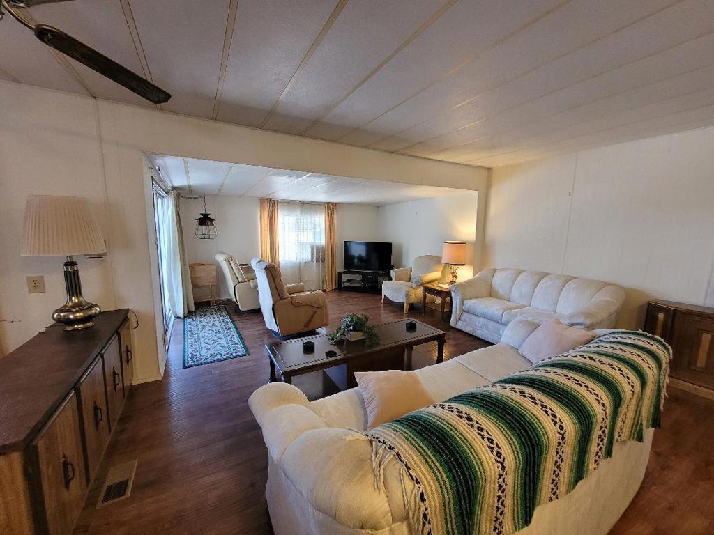 Palm Springs View Es - Manufactured In Park