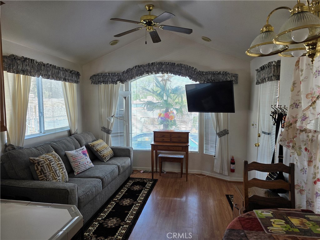 32300 San Timoteo Canyon 186