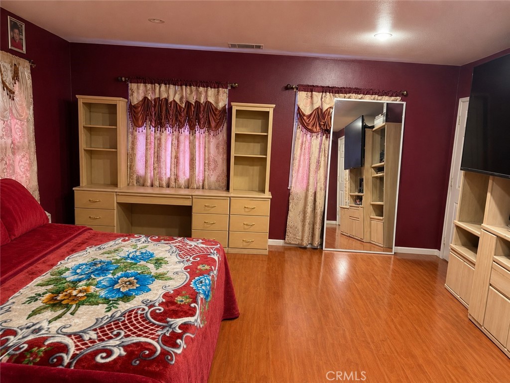 505 N Hewes