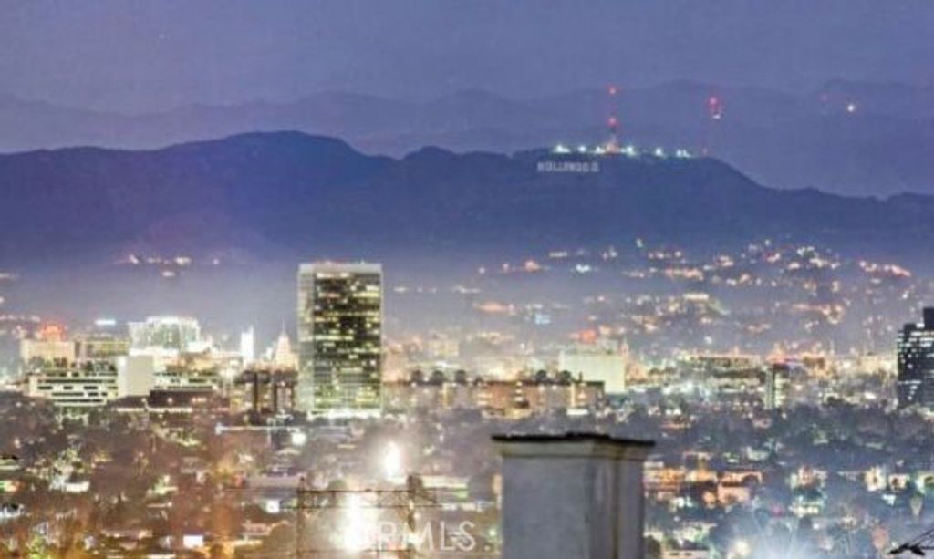 Photo of 5617 Glenford, Los Angeles, CA 90008 (MLS # SB25265959)