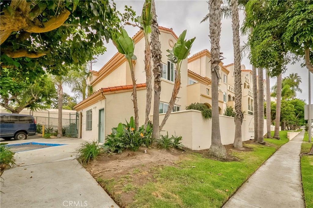 5500 Torrance Boulevard A304