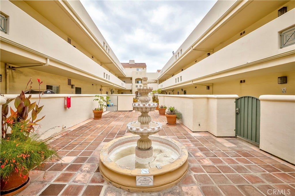 5500 Torrance Boulevard A304