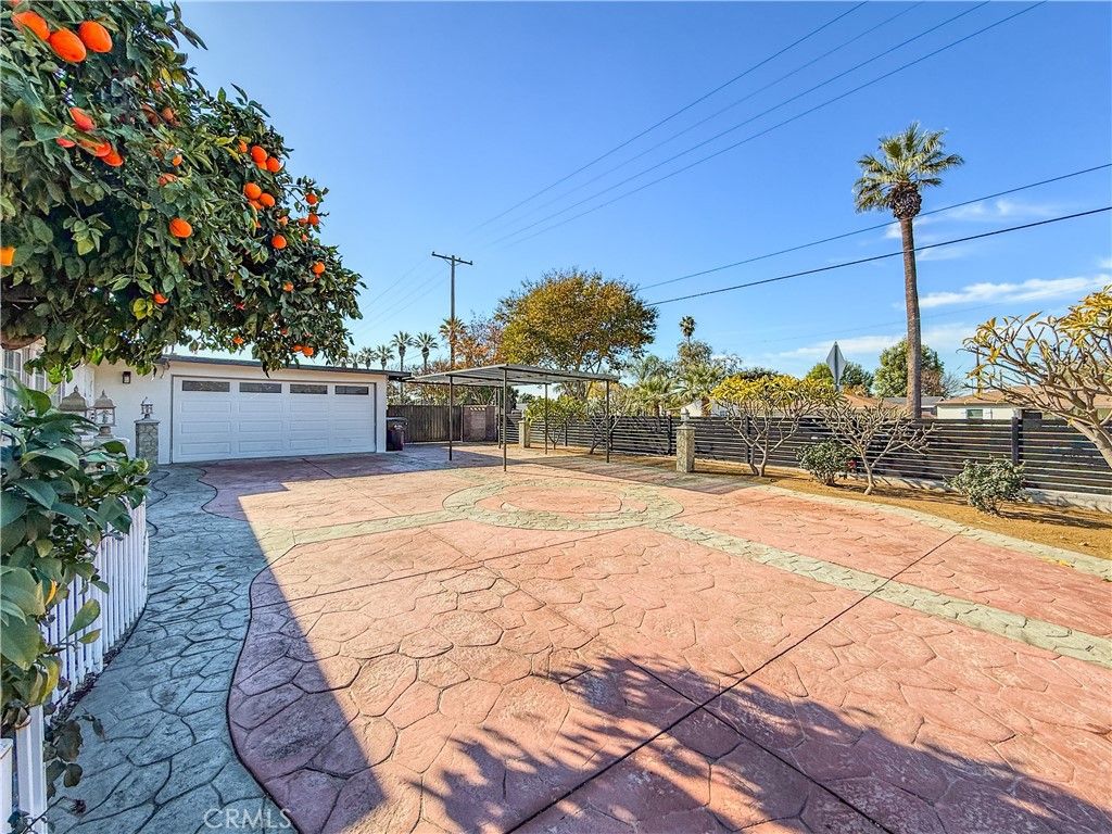 Photo of 18002 E Fondale St, Azusa, CA 91702 (MLS # AR26011071)