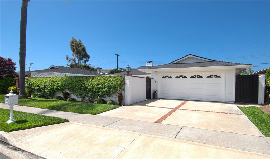 411 Lenwood Drive