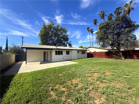 Tiny photo for 4615 Mobley Avenue, Riverside, CA 92505 (MLS # CV26038325)