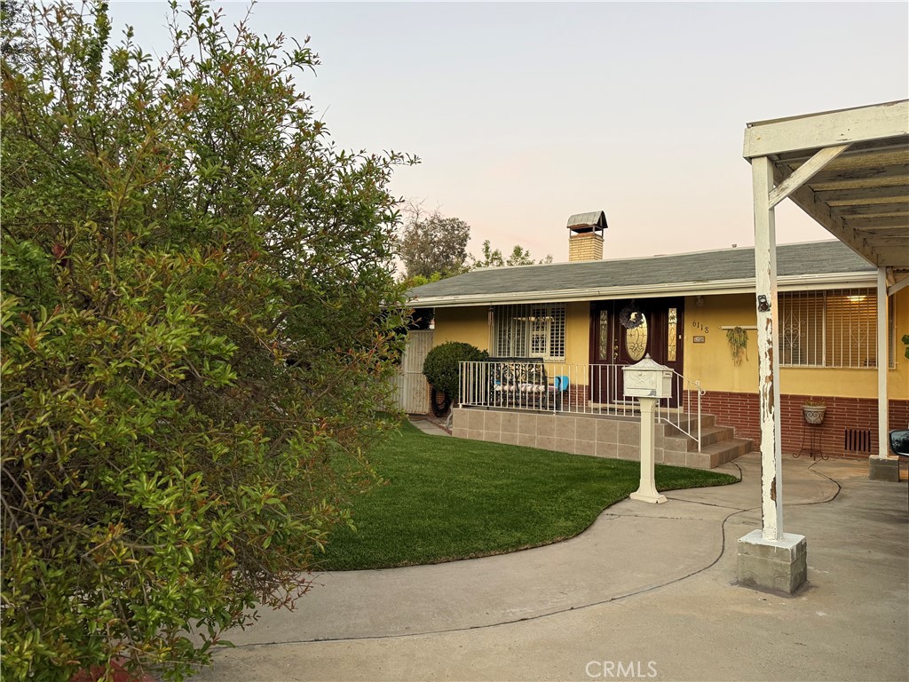 6118 Bellingham Avenue