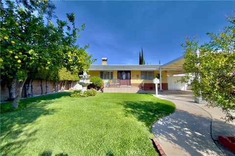 Photo of 6118 Bellingham Avenue, North Hollywood, CA 91606 (MLS # SR26047548)