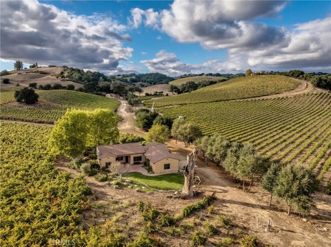 Tiny photo for 3130 Oakdale Rd. RD, Paso Robles, CA 93446 (MLS # SC26203962)