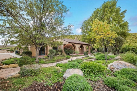 Tiny photo for 3130 Oakdale Rd. RD, Paso Robles, CA 93446 (MLS # SC26203962)