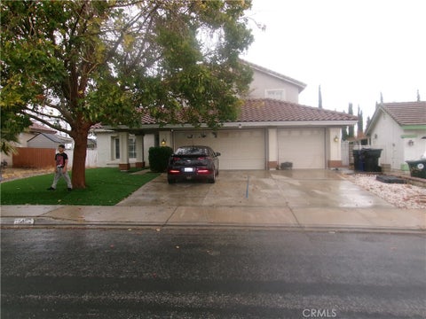 Photo of 12482 KIRKWOOD Drive, Victorville, CA 92392 (MLS # HD26201576)