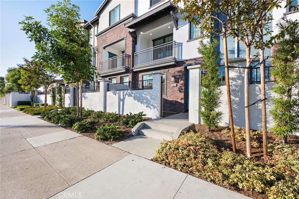 Magnolia Square - Residential