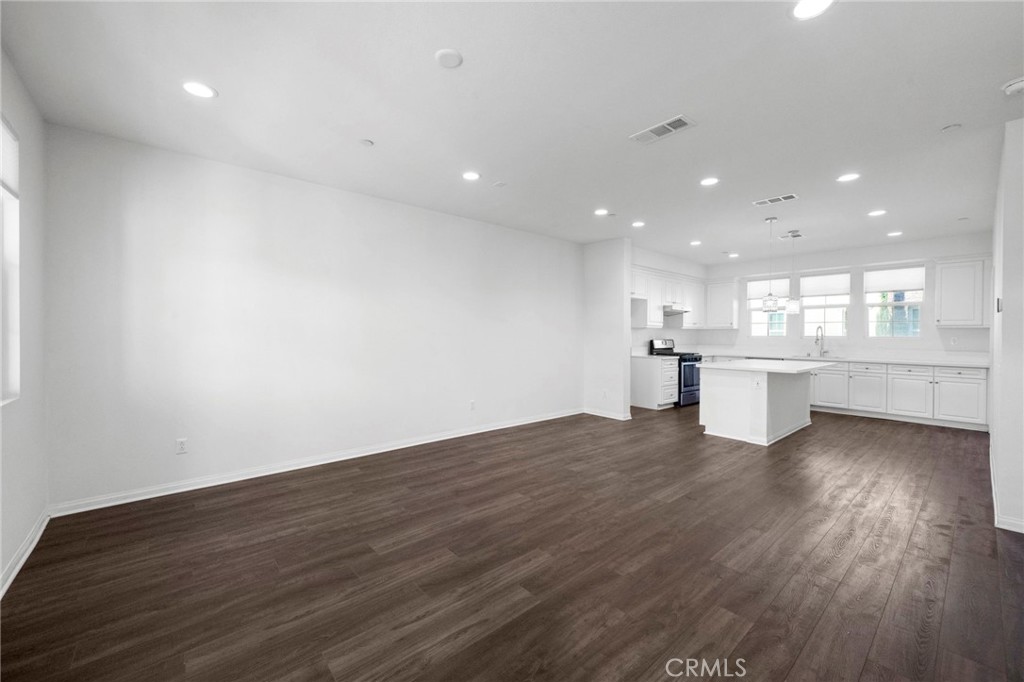 Magnolia Square - Residential