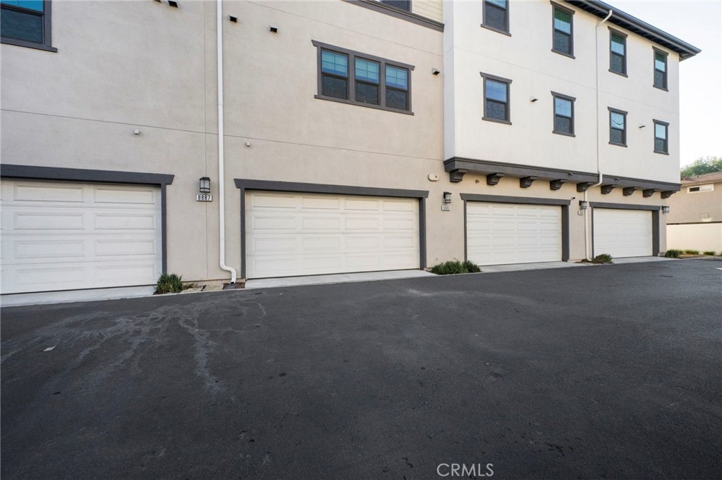 Magnolia Square - Residential