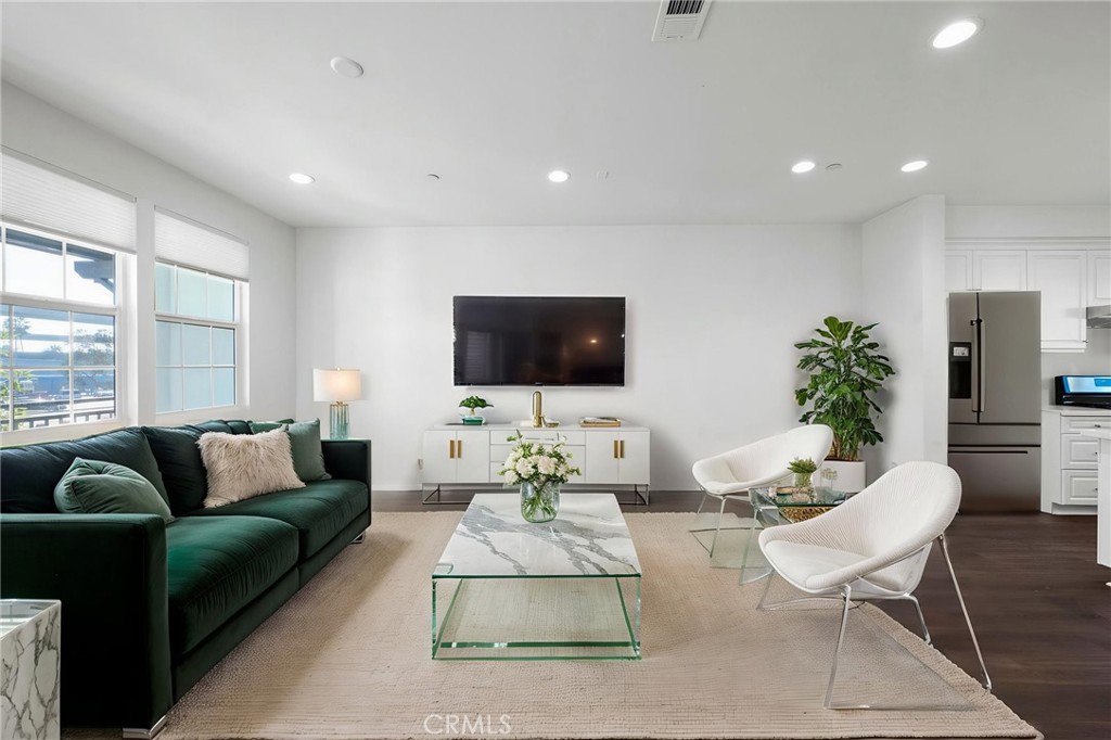 Magnolia Square - Residential