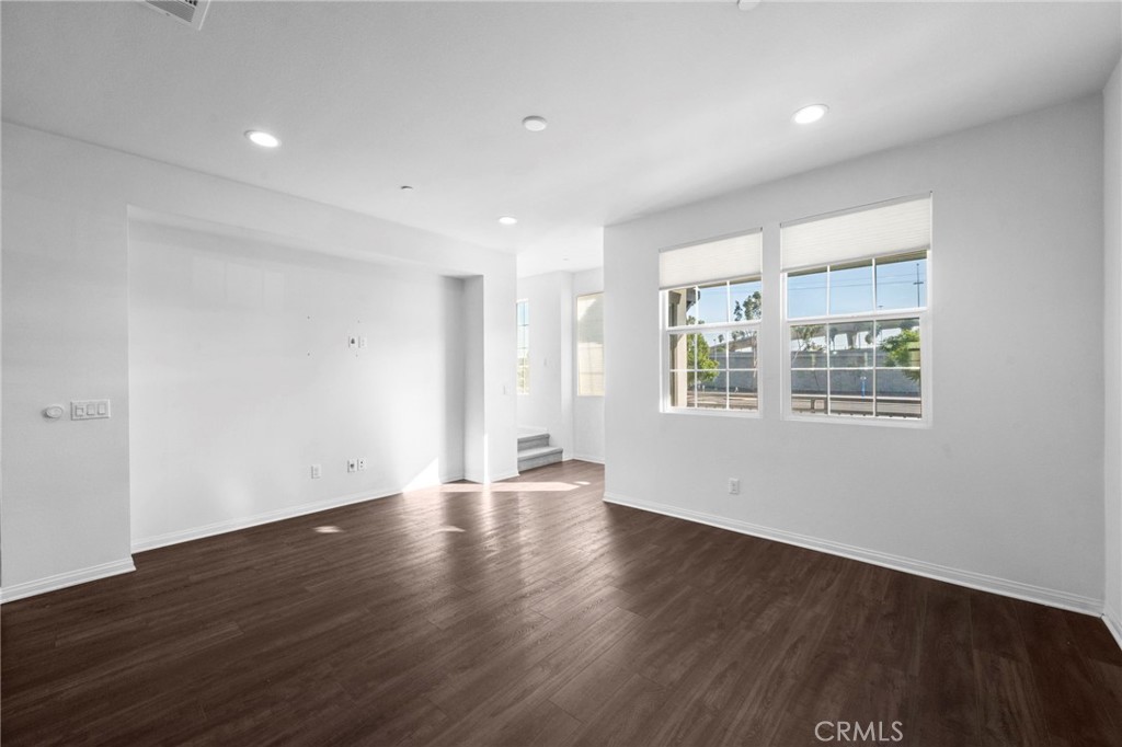 Magnolia Square - Residential